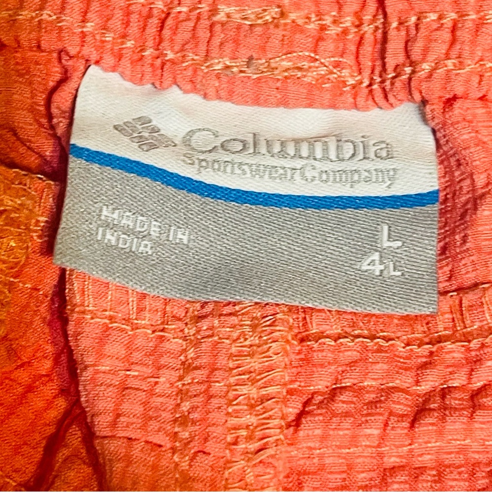🤩 COLUMBIA Women's Vibrant Pink Cargo Shorts - Picture 3 of 6